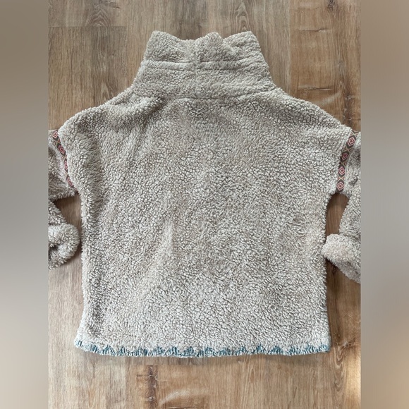 Sundance Mountain Loft Oversized Pullover Sherpa - Picture 7 of 7